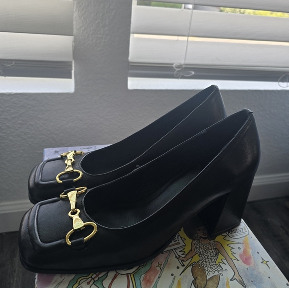 Jeffrey Campbell Black and Gold Heels with Chunky Design Size 8 Nwt - Picture 2 of 6